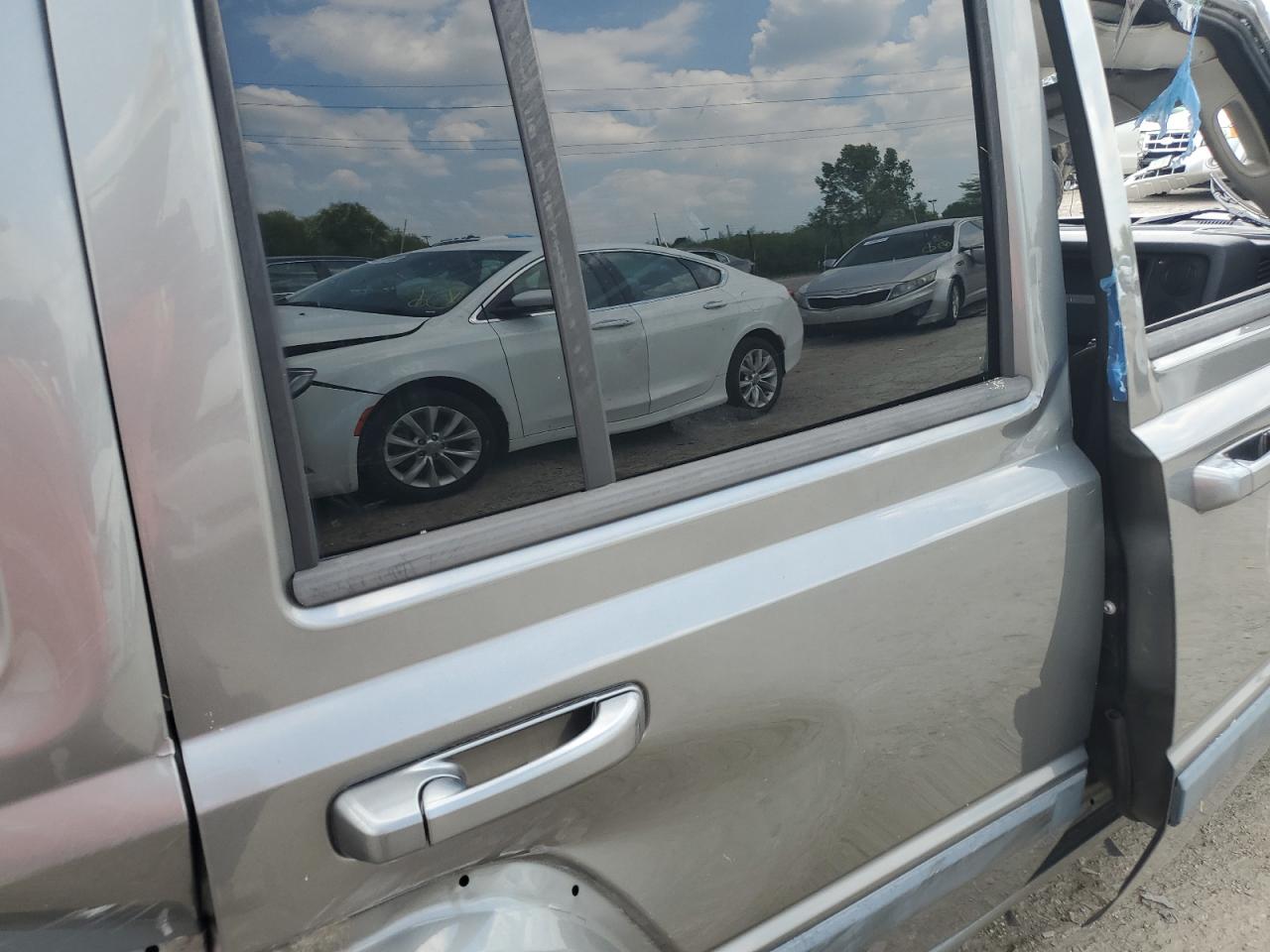 2008 Jeep Commander Sport VIN: 1J8HG48K68C129858 Lot: 59749734