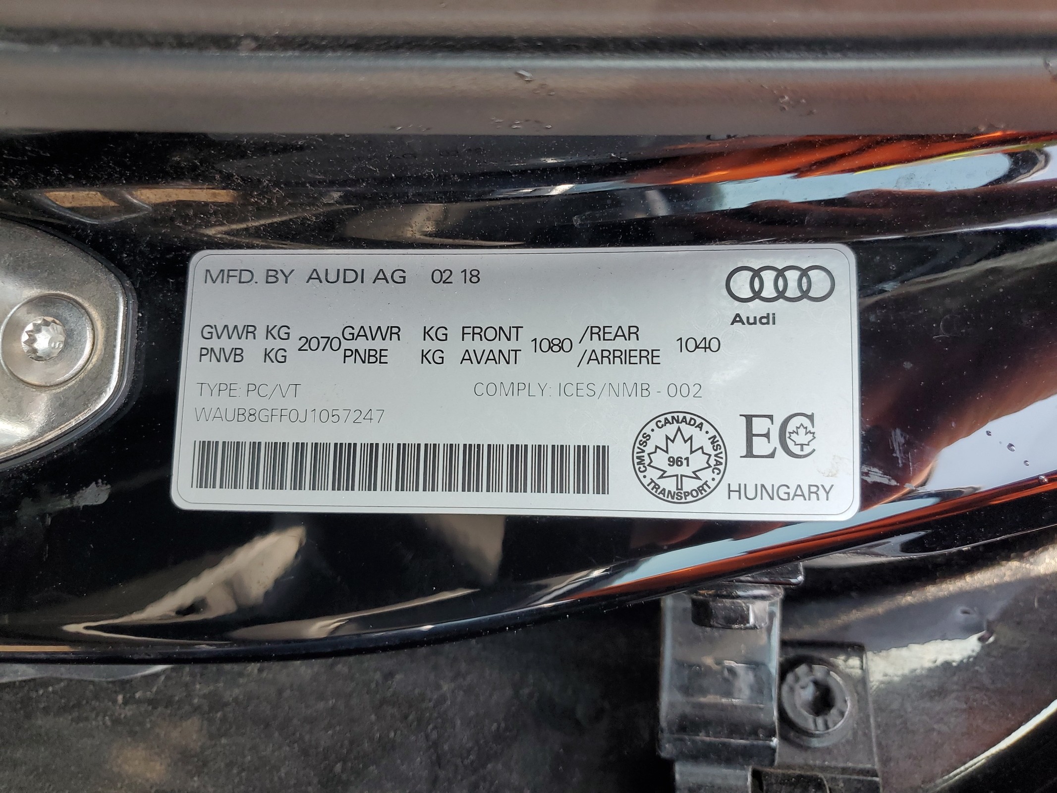 WAUB8GFF0J1057247 2018 Audi A3 Premium