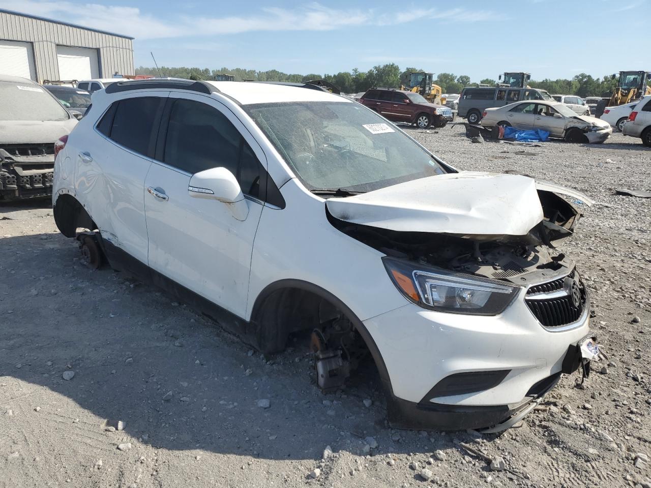 VIN KL4CJASB7JB661975 2018 BUICK ENCORE no.4