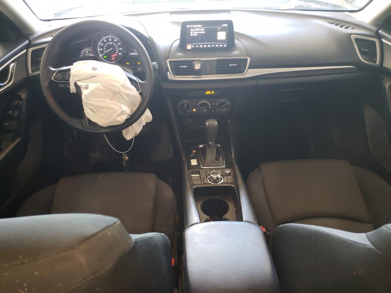 2017 Mazda 3 - Image 8