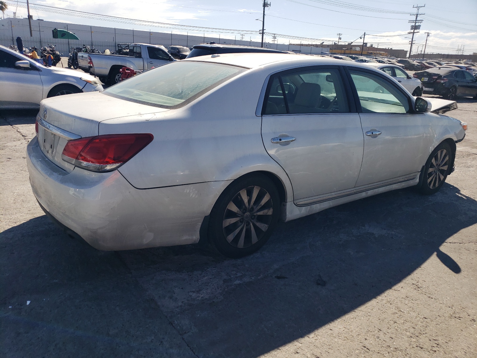 4T1BK3DB6BU412902 2011 Toyota Avalon Base