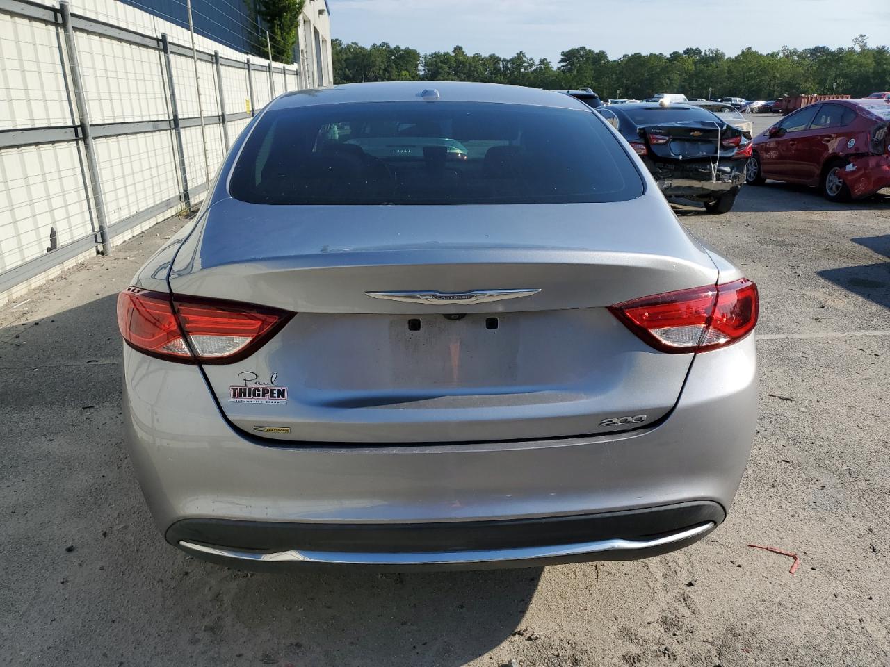 2015 Chrysler 200 Limited VIN: 1C3CCCAB9FN670216 Lot: 59719314