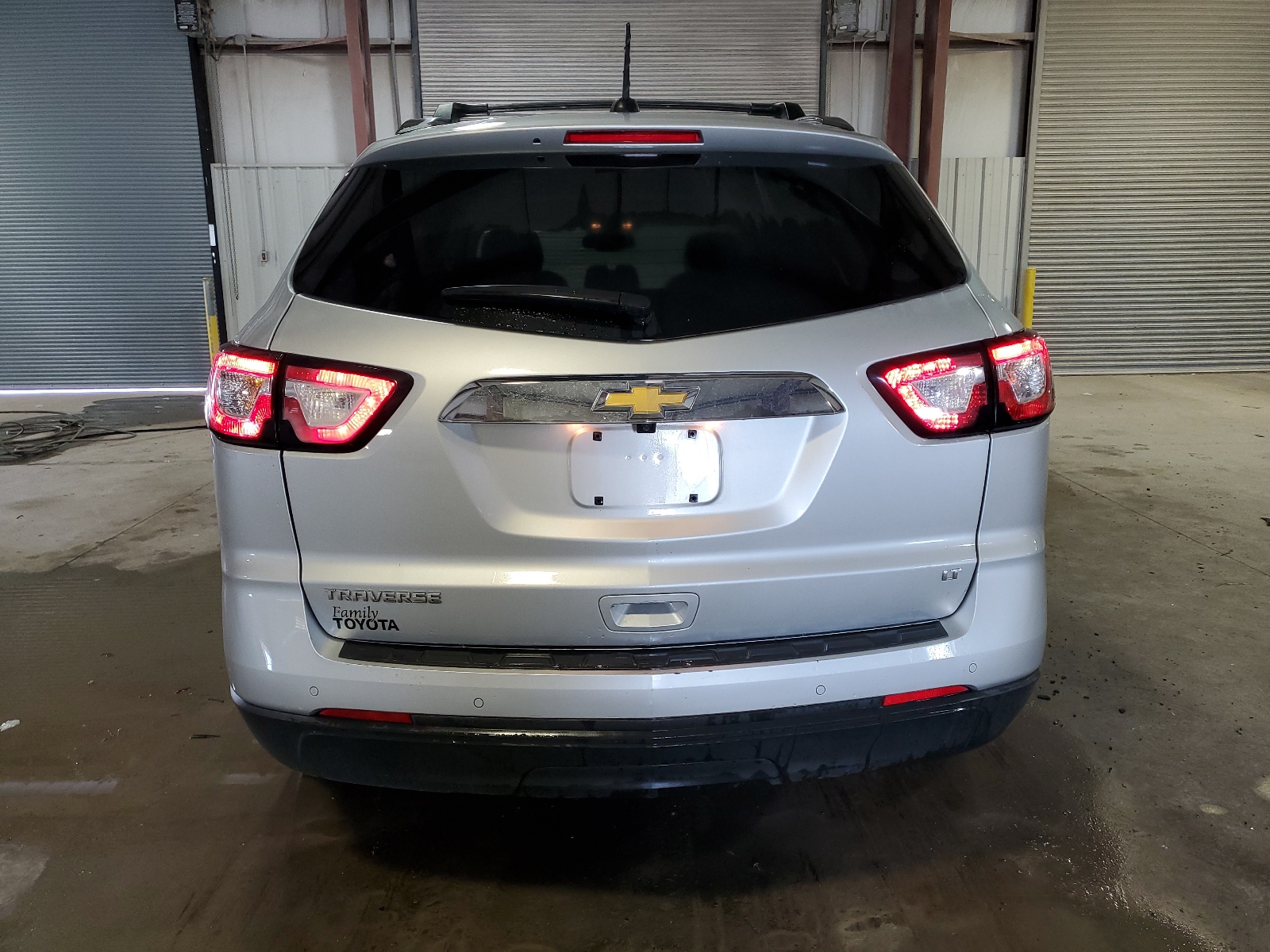 1GNKRHKD4HJ297414 2017 Chevrolet Traverse Lt