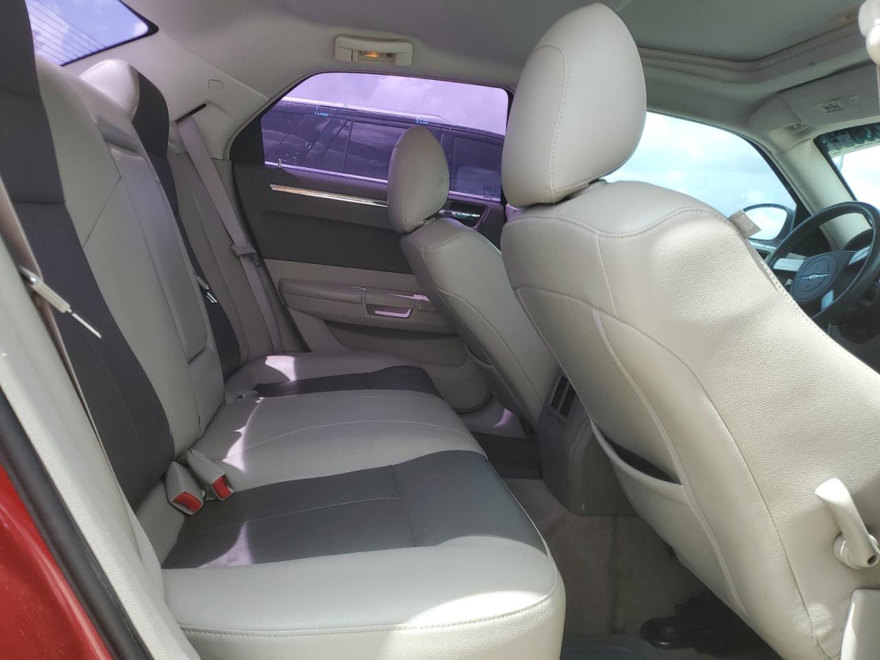 2008 Chrysler 300 Touring VIN: 2C3LA53GX8H281865 Lot: 59389624