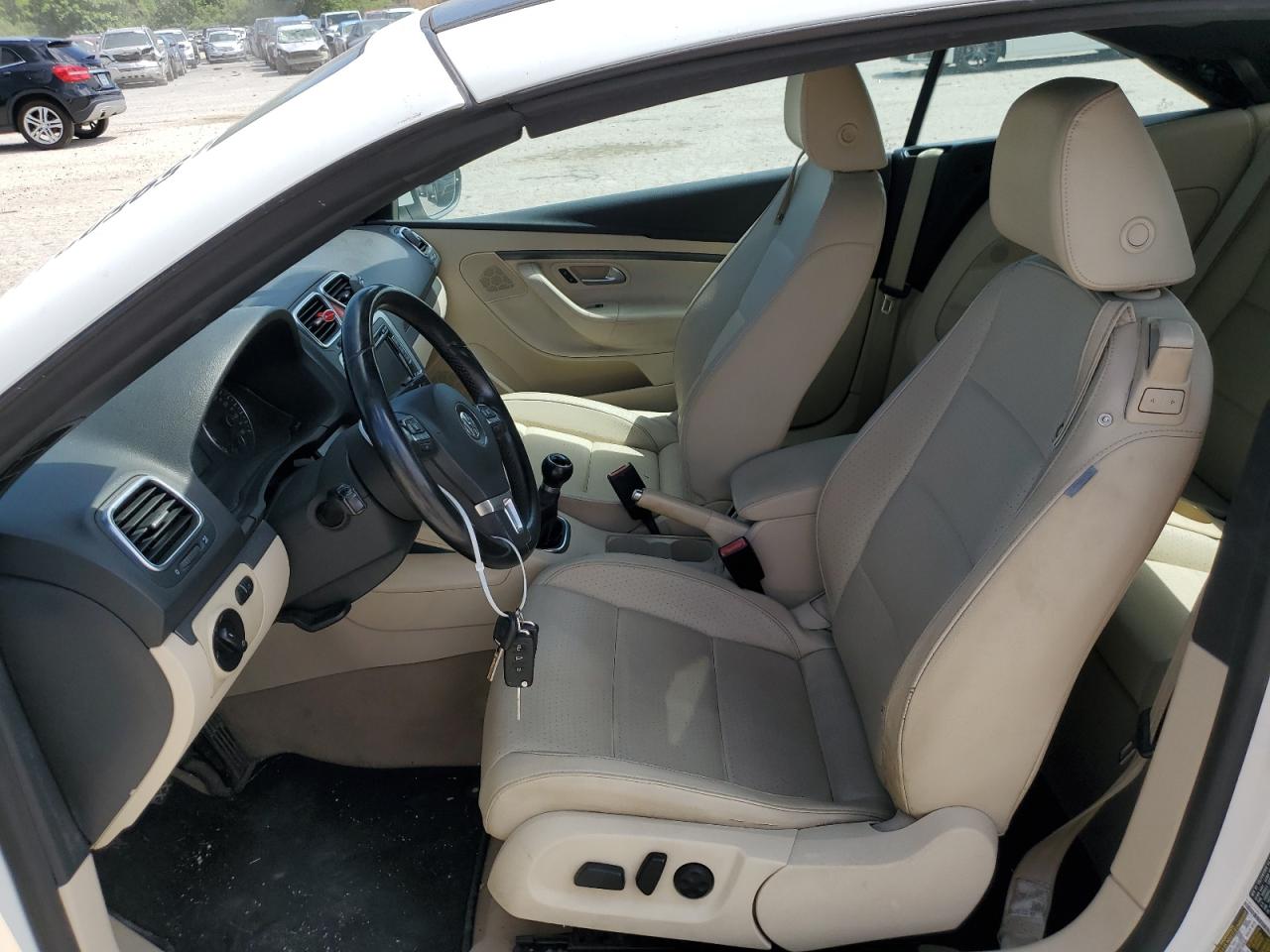 2011 Volkswagen Eos Komfort VIN: WVWAA7AH0BV001072 Lot: 59502444