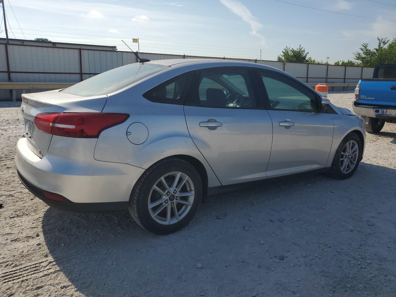 2016 Ford Focus Se VIN: 1FADP3F22GL226627 Lot: 60286484