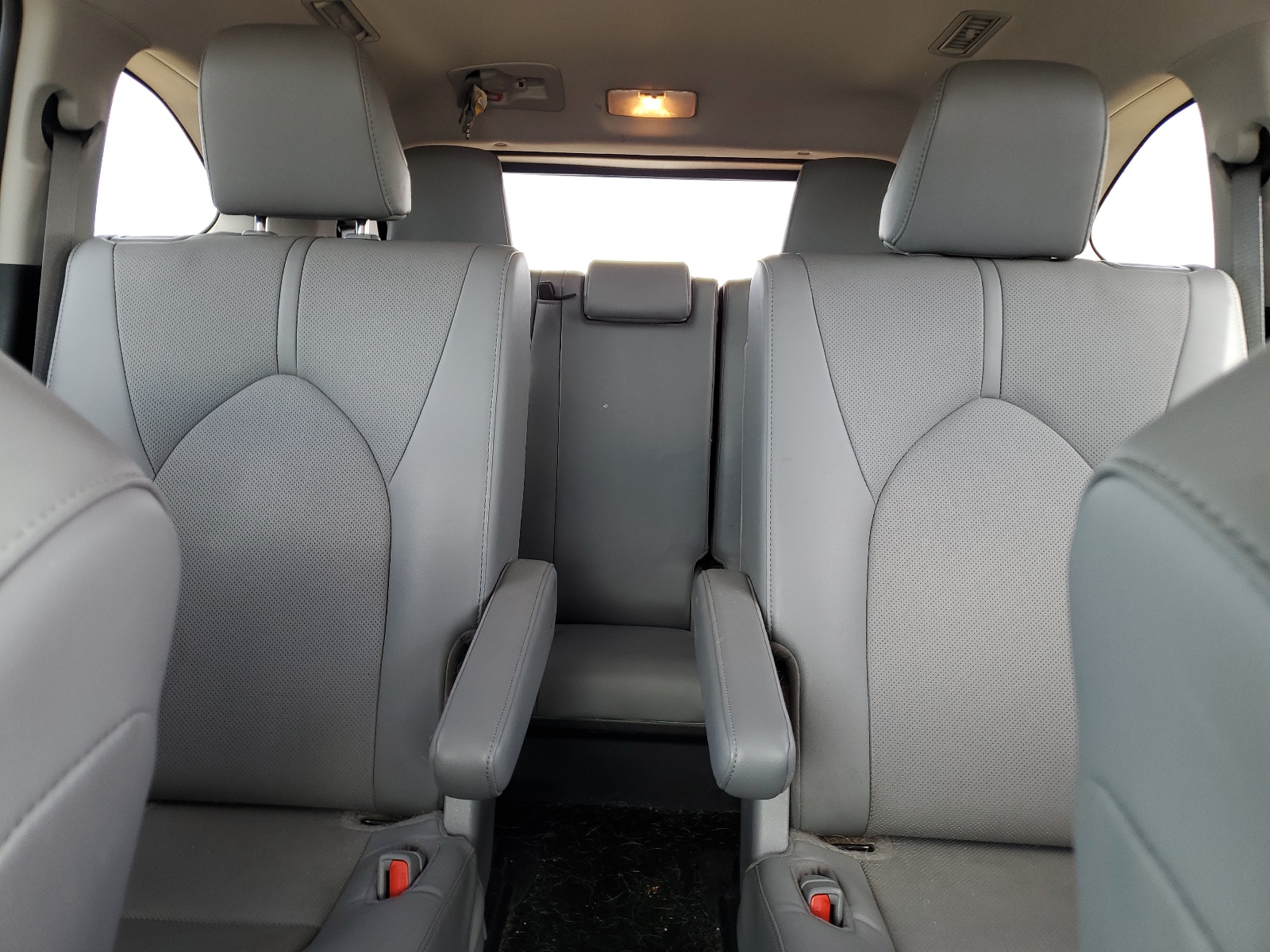 5TDDZRBH2NS186076 2022 Toyota Highlander Limited