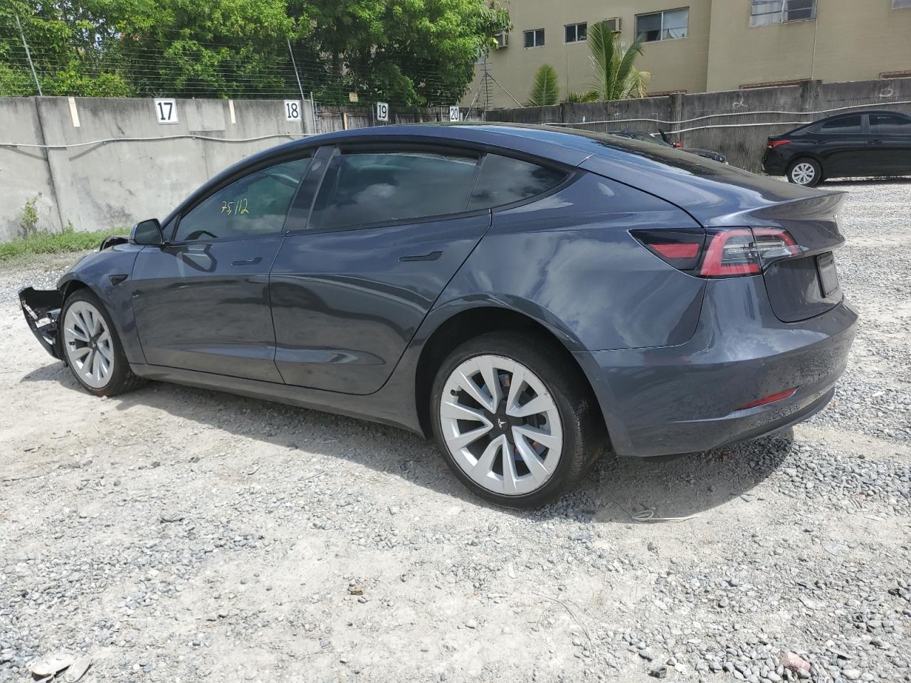 5YJ3E1EB3NF288085 2022 TESLA MODEL 3 - Image 2