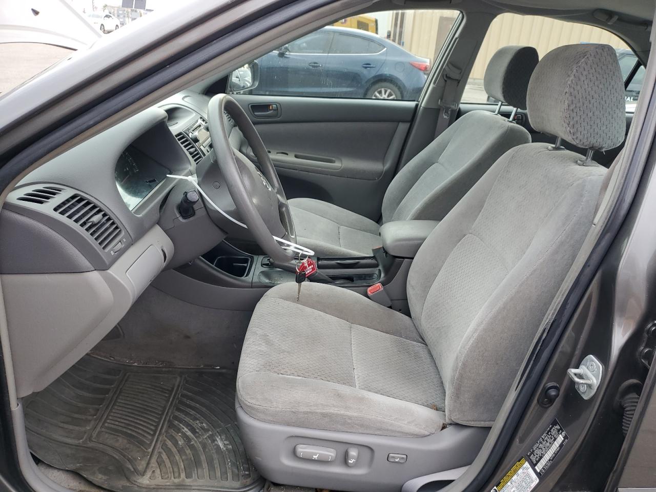 2004 Toyota Camry Le VIN: 4T1BE32K04U893761 Lot: 60637054