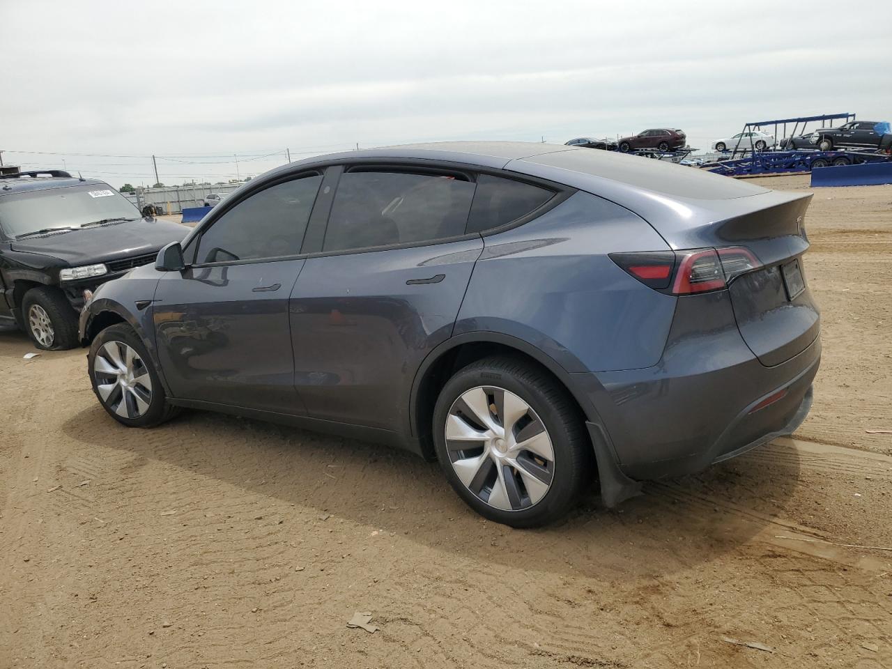 VIN 7SAYGDEE2PA186775 2023 TESLA MODEL Y no.2