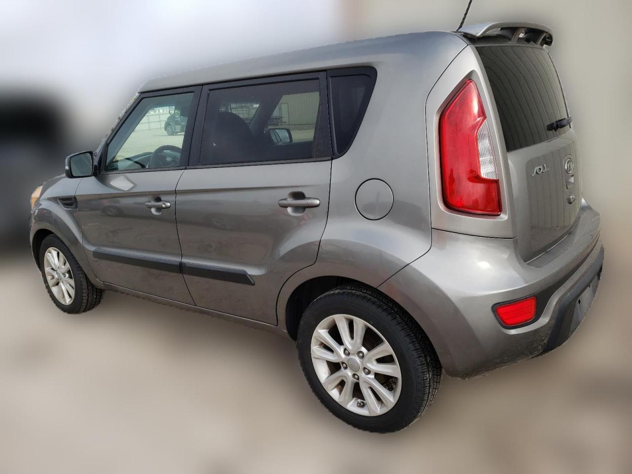 KNDJT2A66C7462827 2012 Kia Soul +