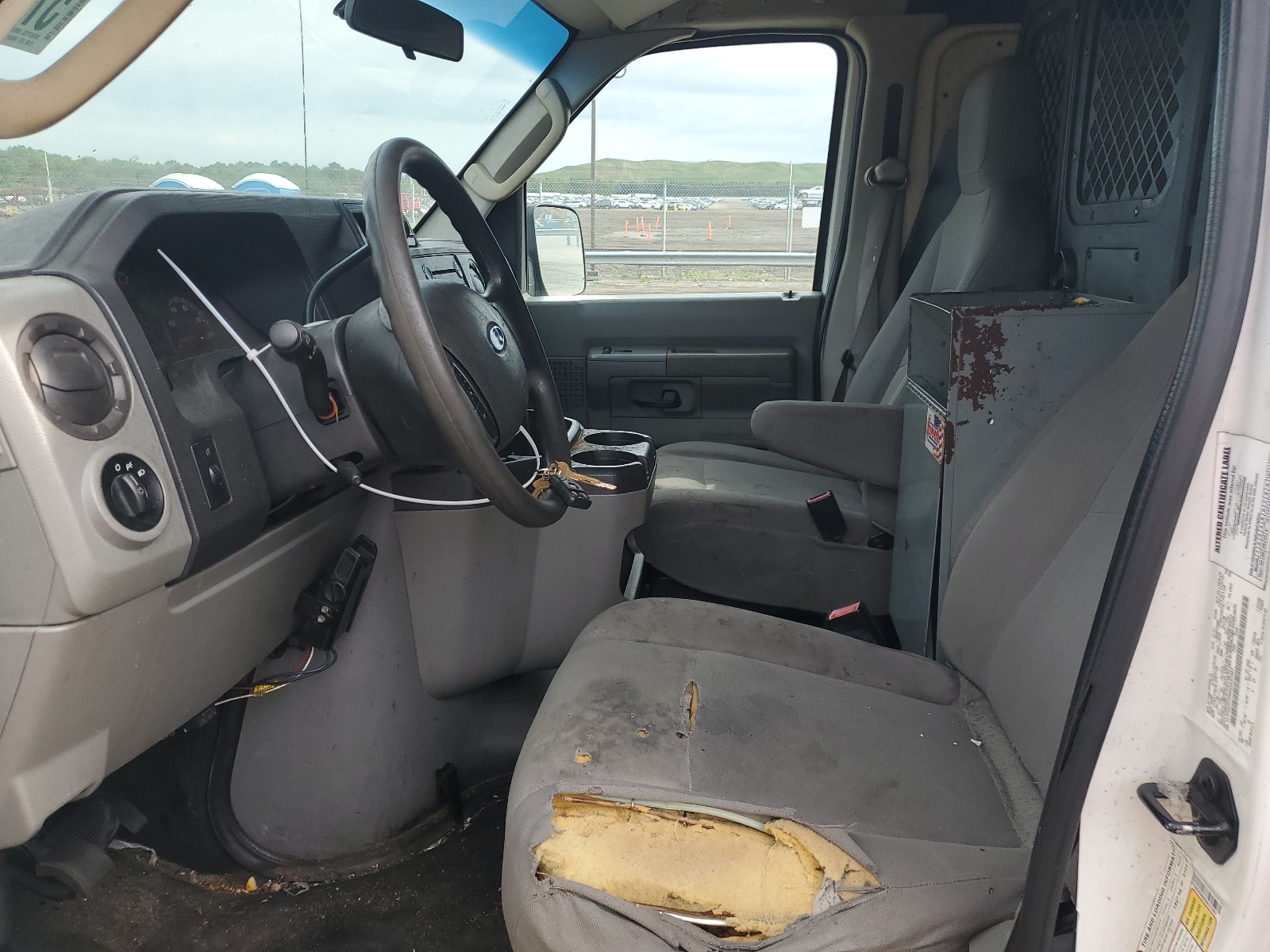 1FTNE2EW6DDA37987 2013 Ford Econoline E250 Van