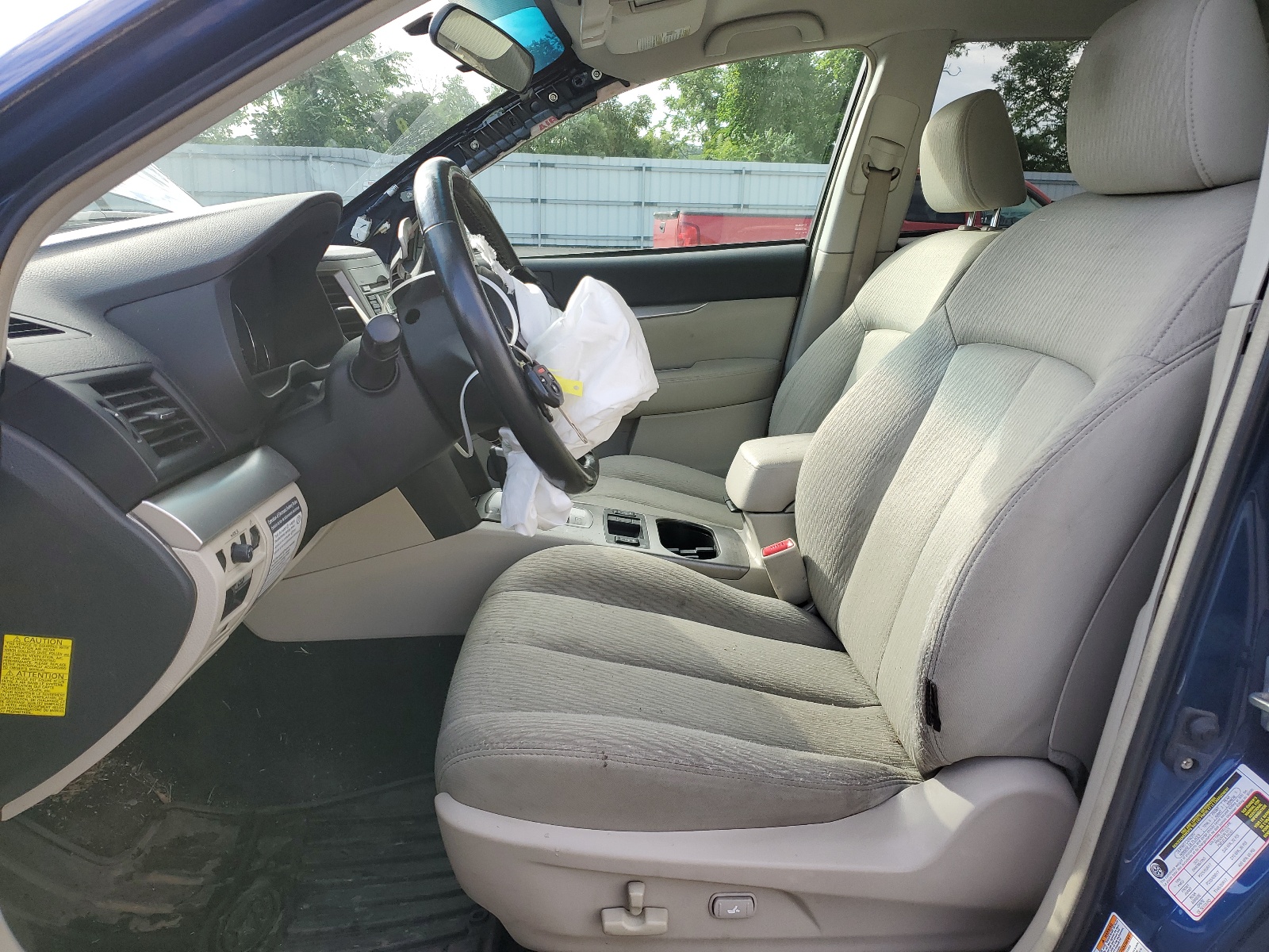 4S4BRCCC9B3320842 2011 Subaru Outback 2.5I Premium