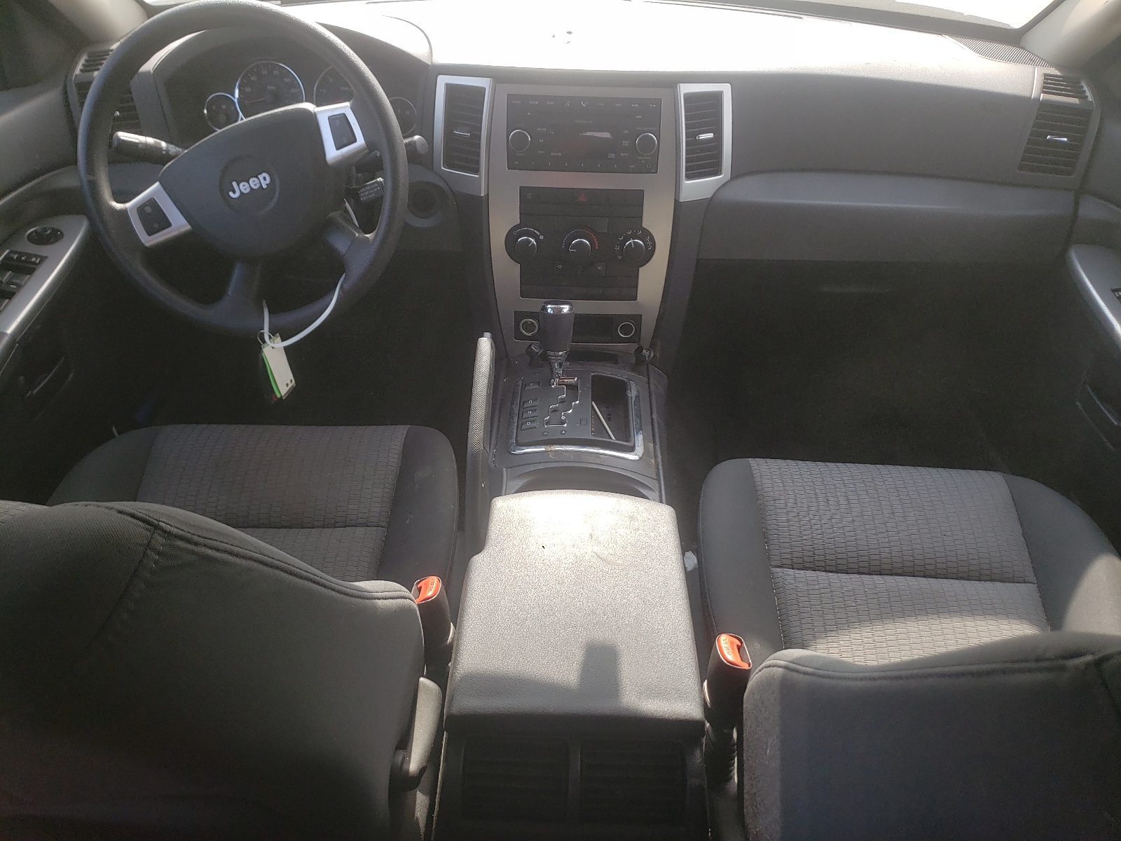 1J8GR48K58C136757 2008 Jeep Grand Cherokee Laredo