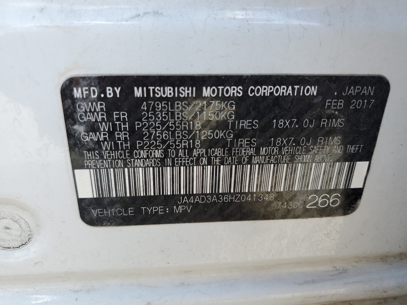 JA4AD3A36HZ041348 2017 Mitsubishi Outlander Se