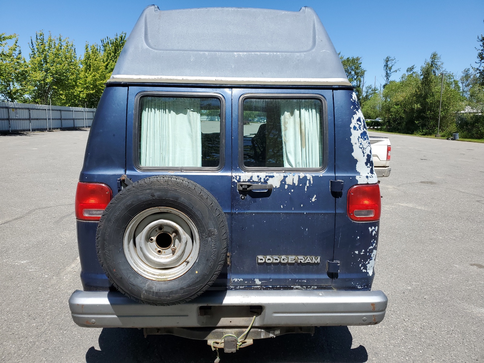 2B7HB21Y4RK561696 1994 Dodge Ram Van B250