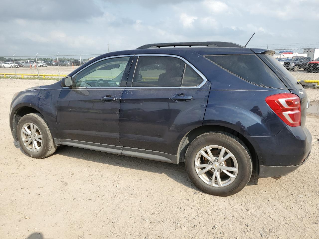 2GNALCEK2H1587946 2017 CHEVROLET EQUINOX - Image 2