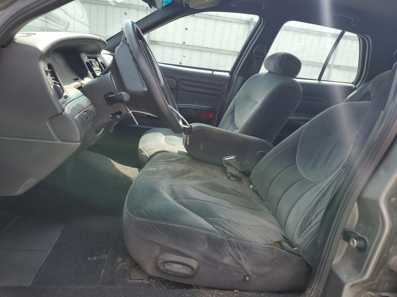 2000 Ford Crown Victoria VIN: 2FAFP73W8YX127337 Lot: 57895504