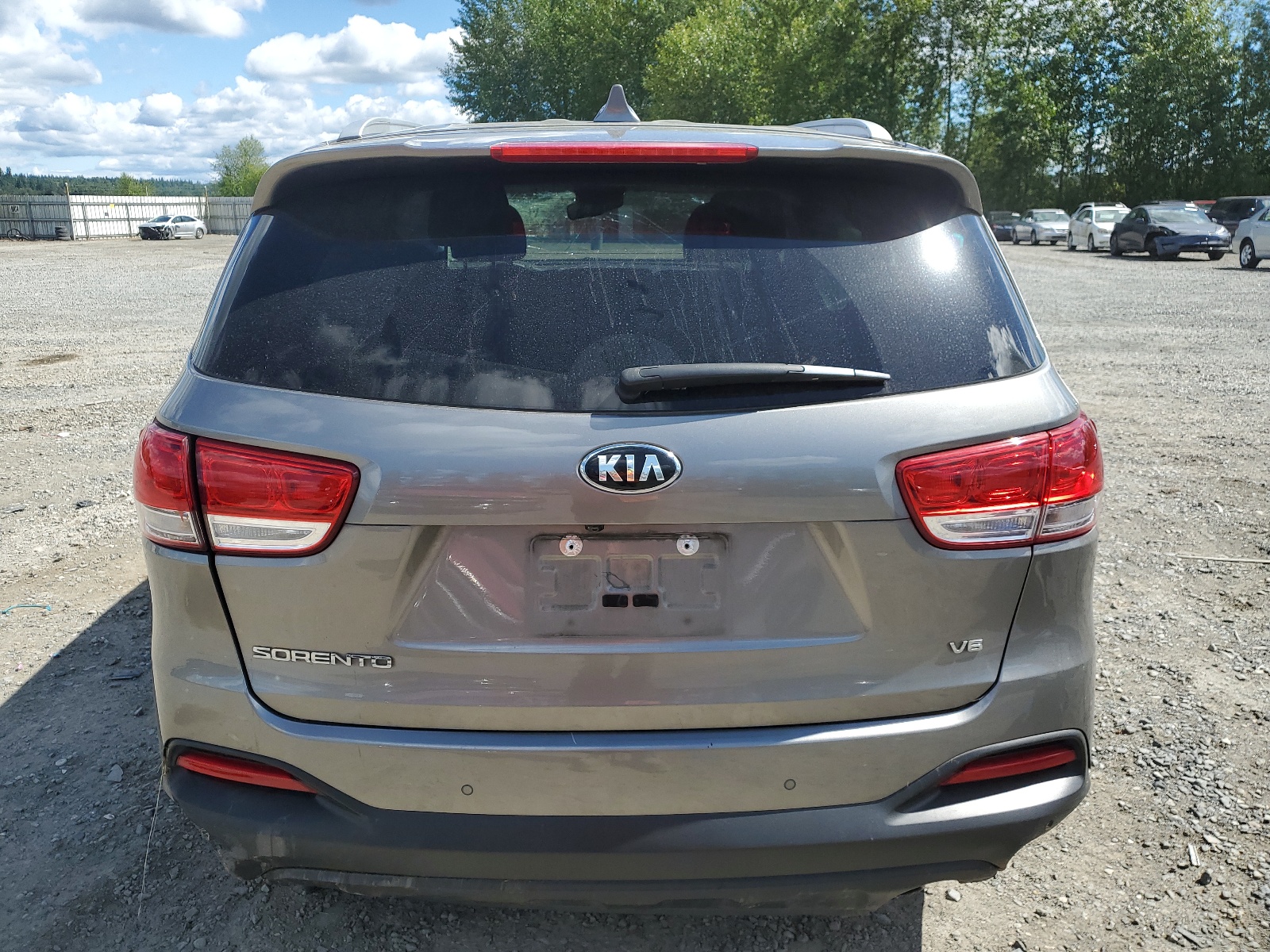 2018 Kia Sorento Lx vin: 5XYPGDA57JG371423