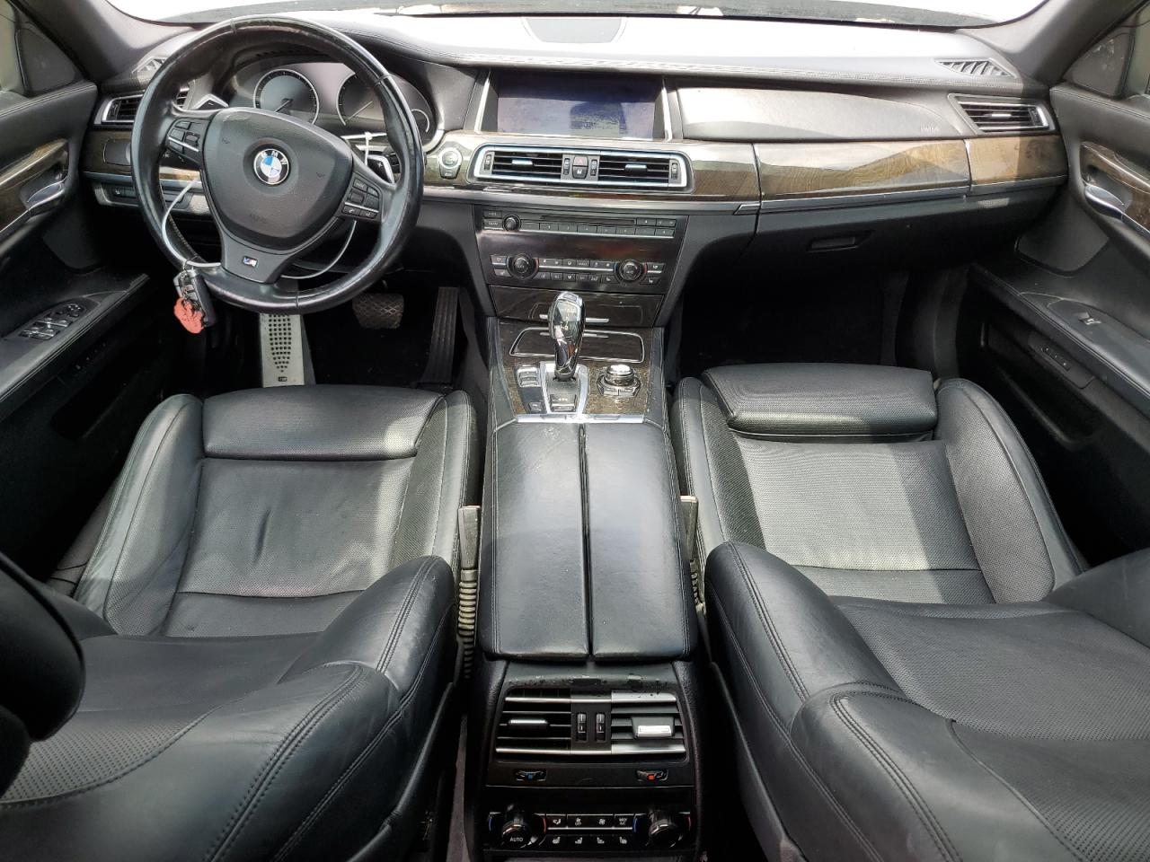 VIN WBAYE8C56DD132153 2013 BMW 7 SERIES no.8