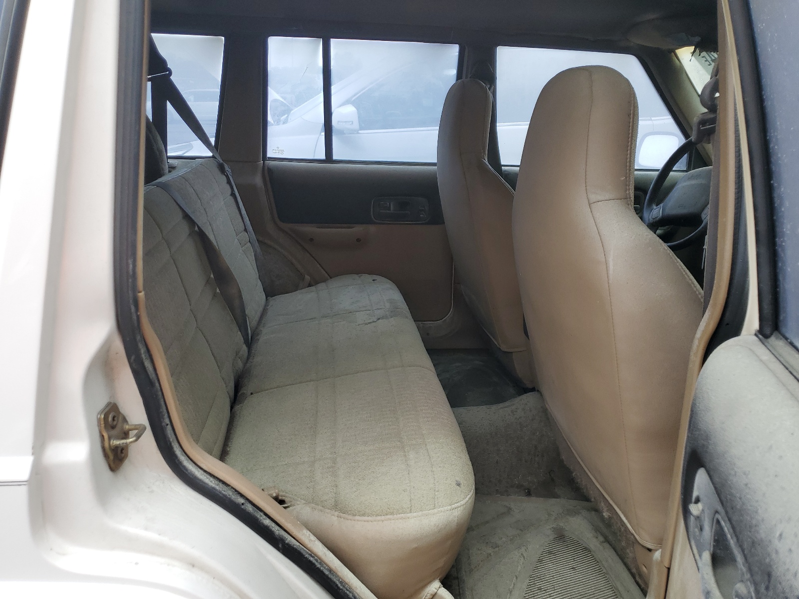 1J4FT48S0YL134185 2000 Jeep Cherokee Sport