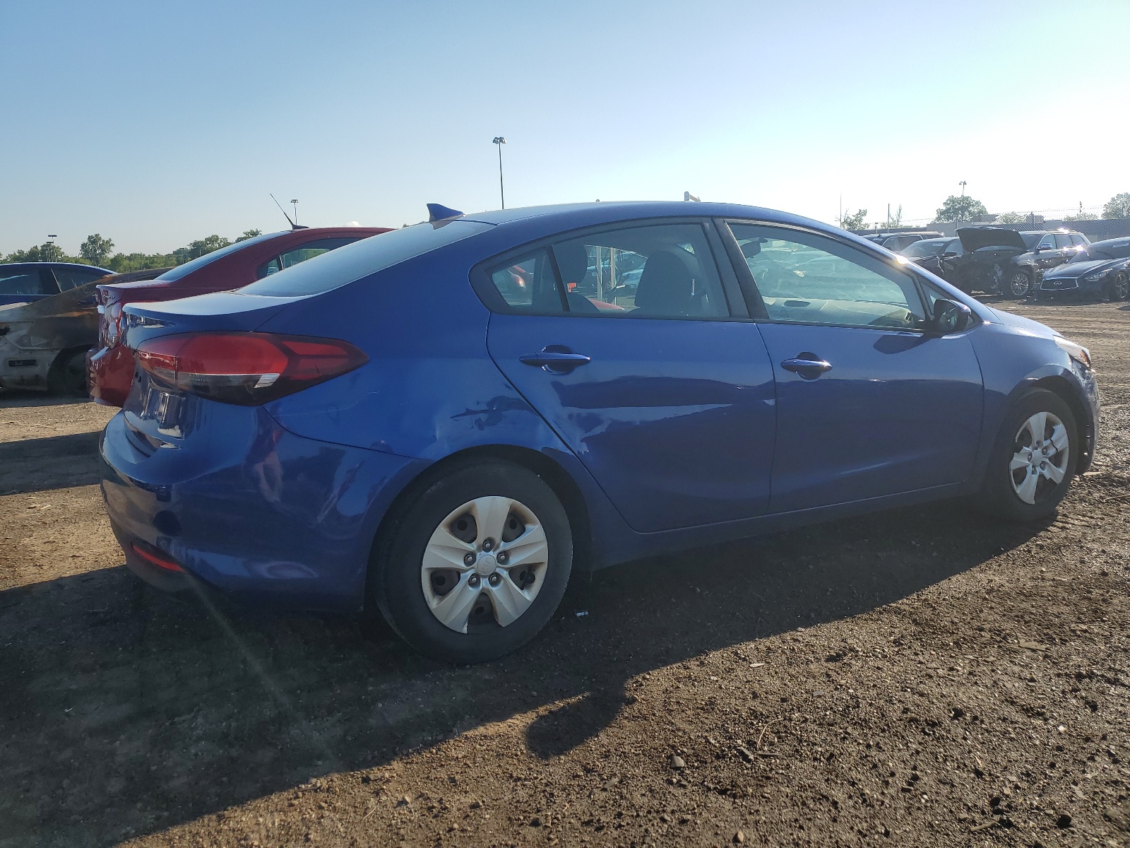 2017 Kia Forte Lx vin: 3KPFK4A78HE074132