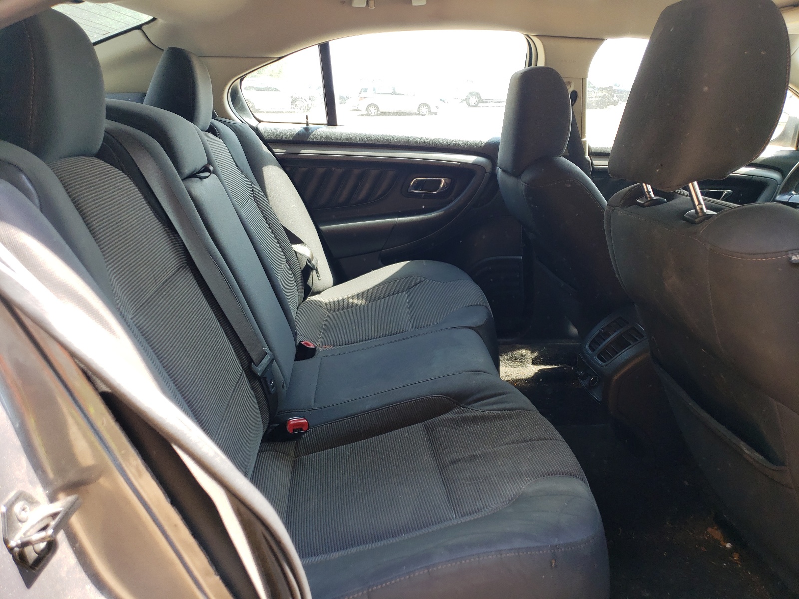 1FAHP2EW7BG106288 2011 Ford Taurus Sel