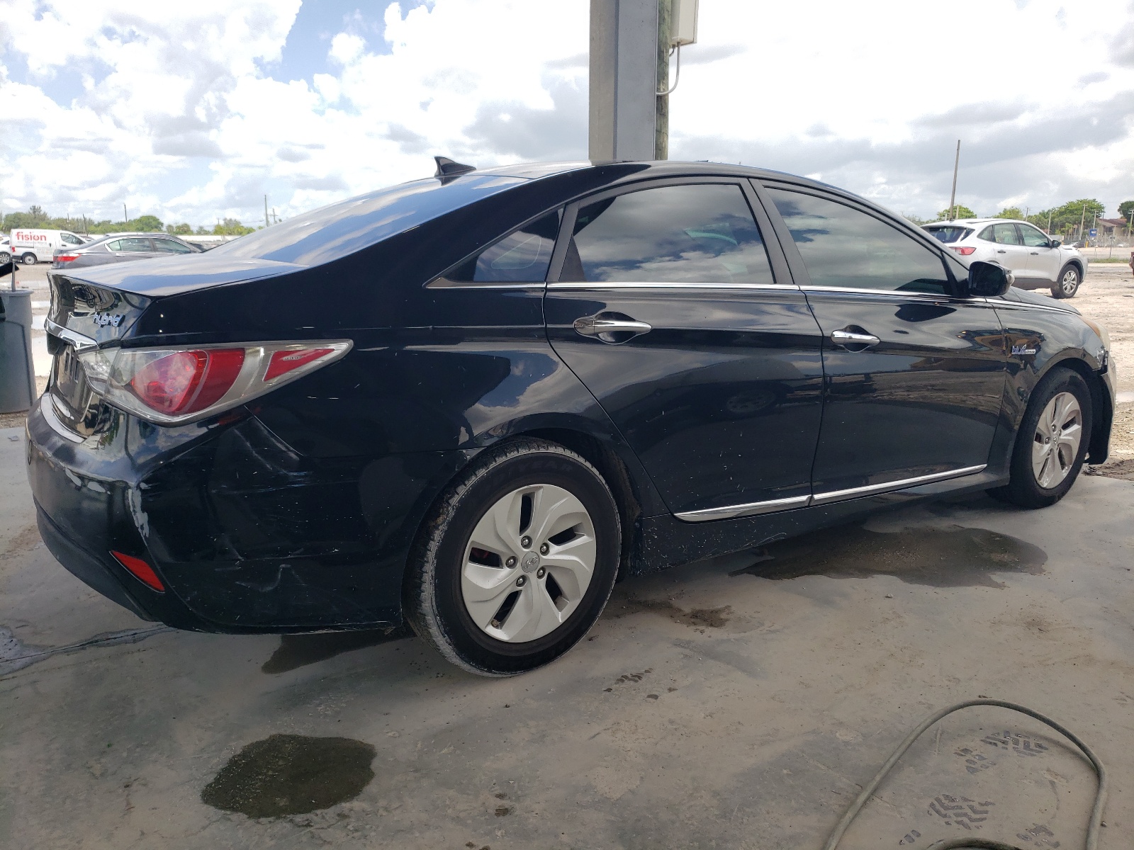 2013 Hyundai Sonata Hybrid vin: KMHEC4A40DA065321