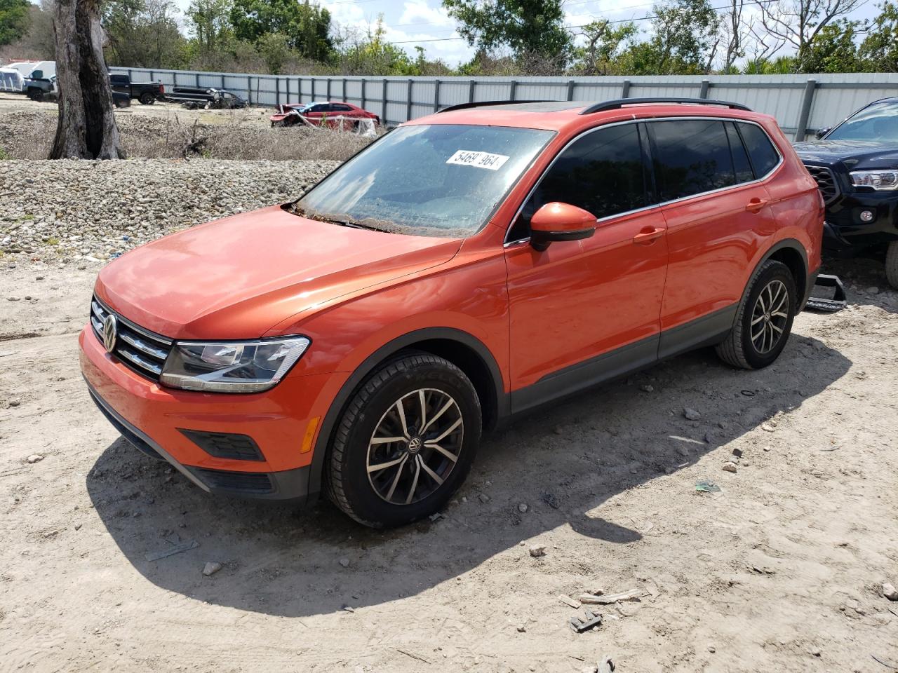 3VV3B7AX3KM039355 2019 VOLKSWAGEN TIGUAN - Image 1