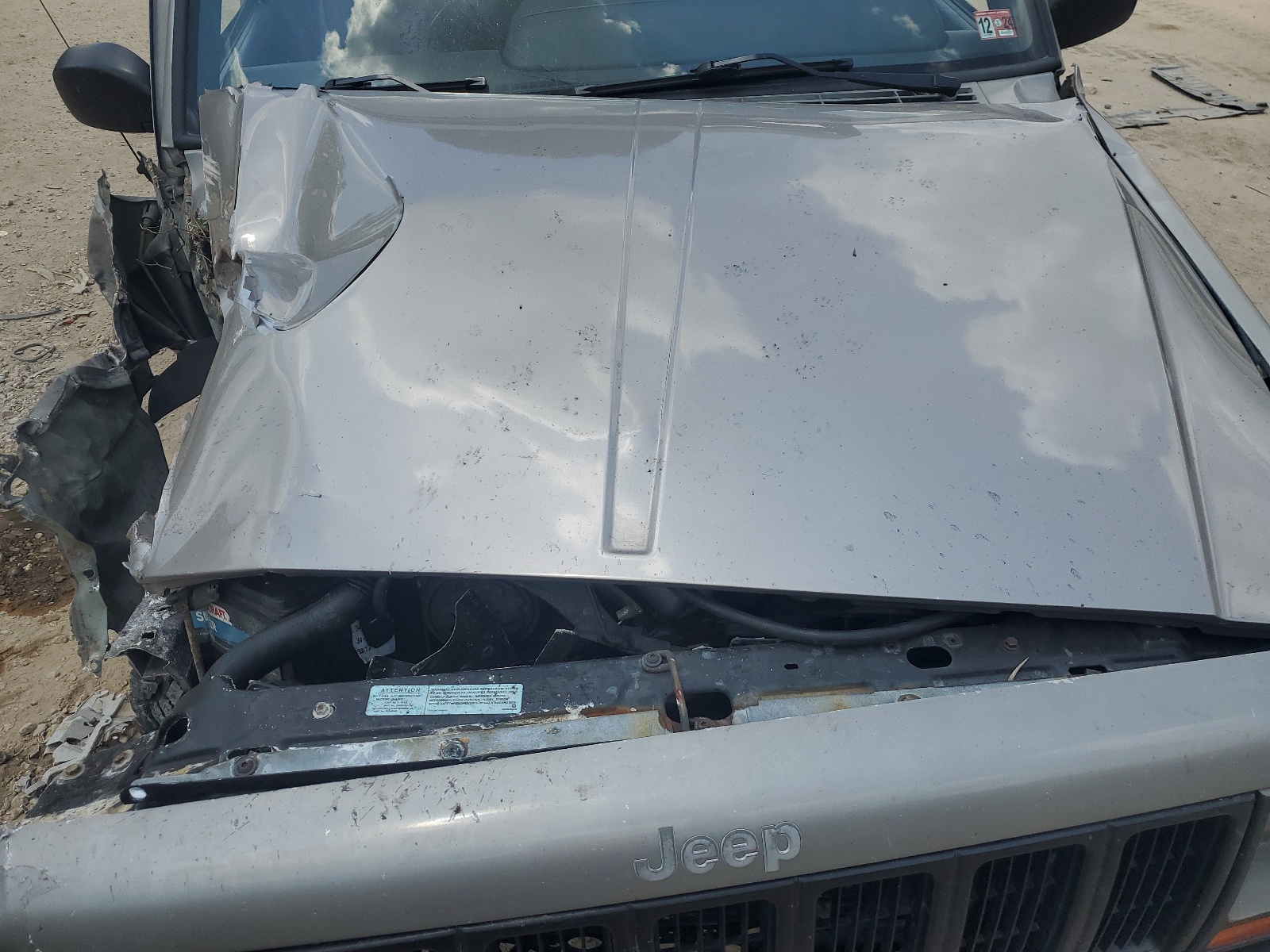 1J4FF28S4YL251778 2000 Jeep Cherokee Se