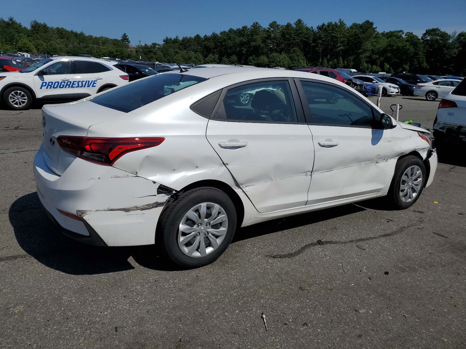 2022 Hyundai Accent Se vin: 3KPC24A65NE177966