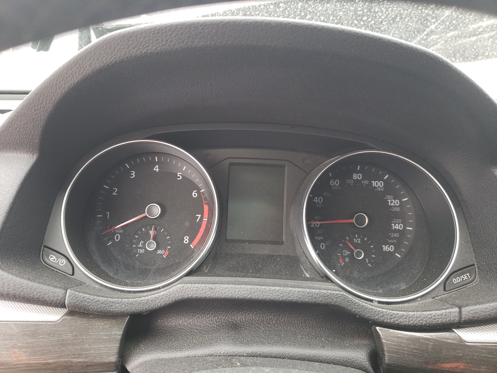 1VWBA7A33JC013281 2018 Volkswagen Passat Se