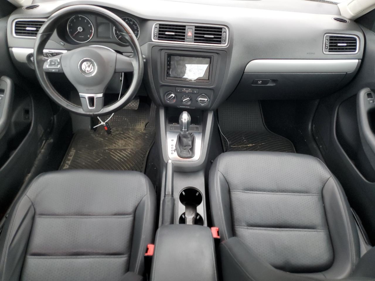 2014 Volkswagen Jetta - Image 8