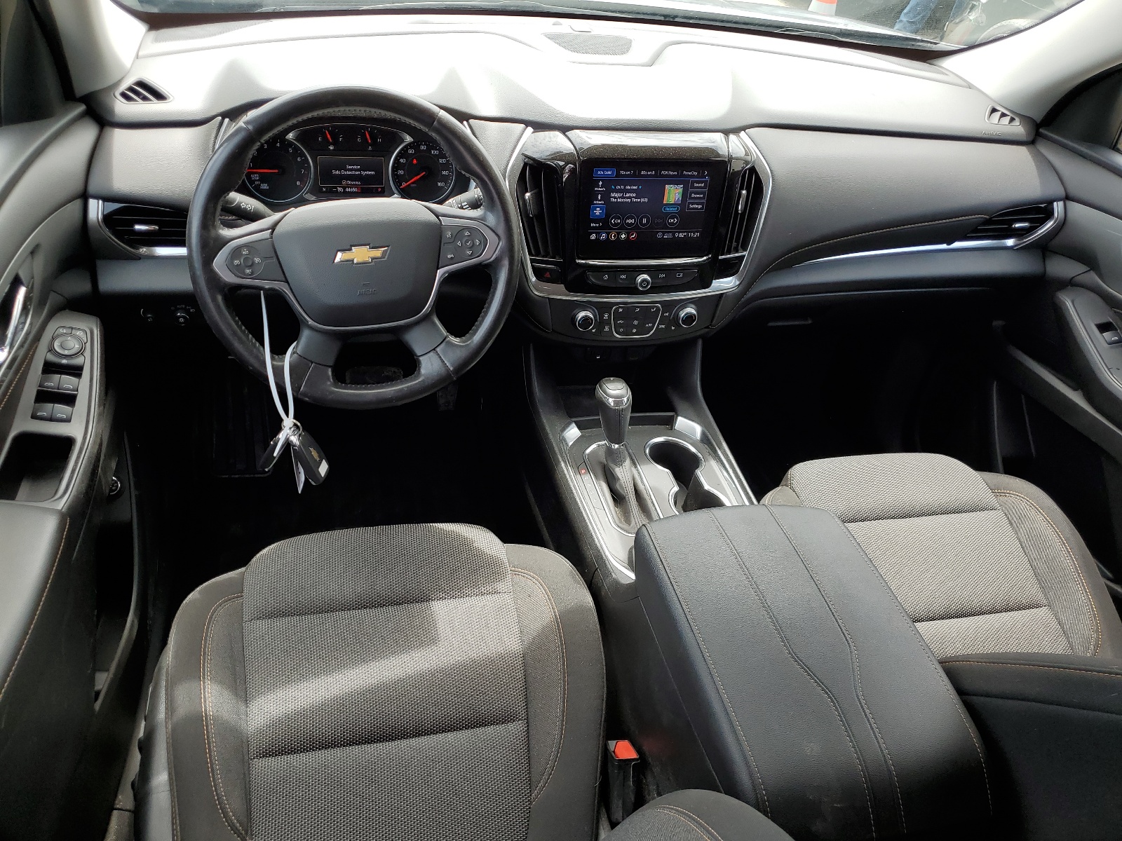 1GNERGKW9LJ300101 2020 Chevrolet Traverse Lt