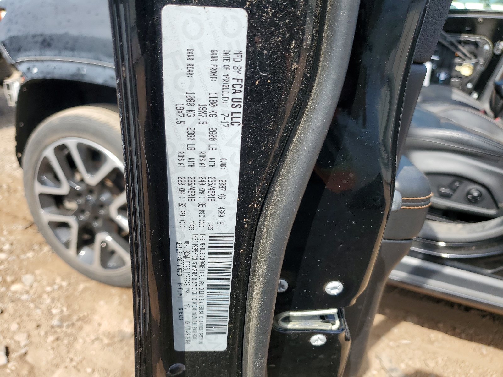 3C4NJDCB5JT100946 2018 Jeep Compass Limited