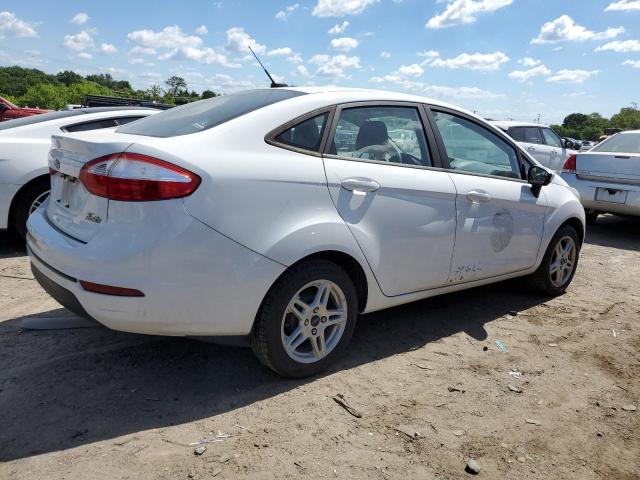  FORD FIESTA 2018 Белый