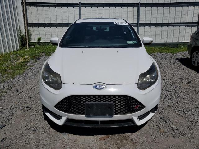 Хэтчбеки FORD FOCUS 2013 Белый