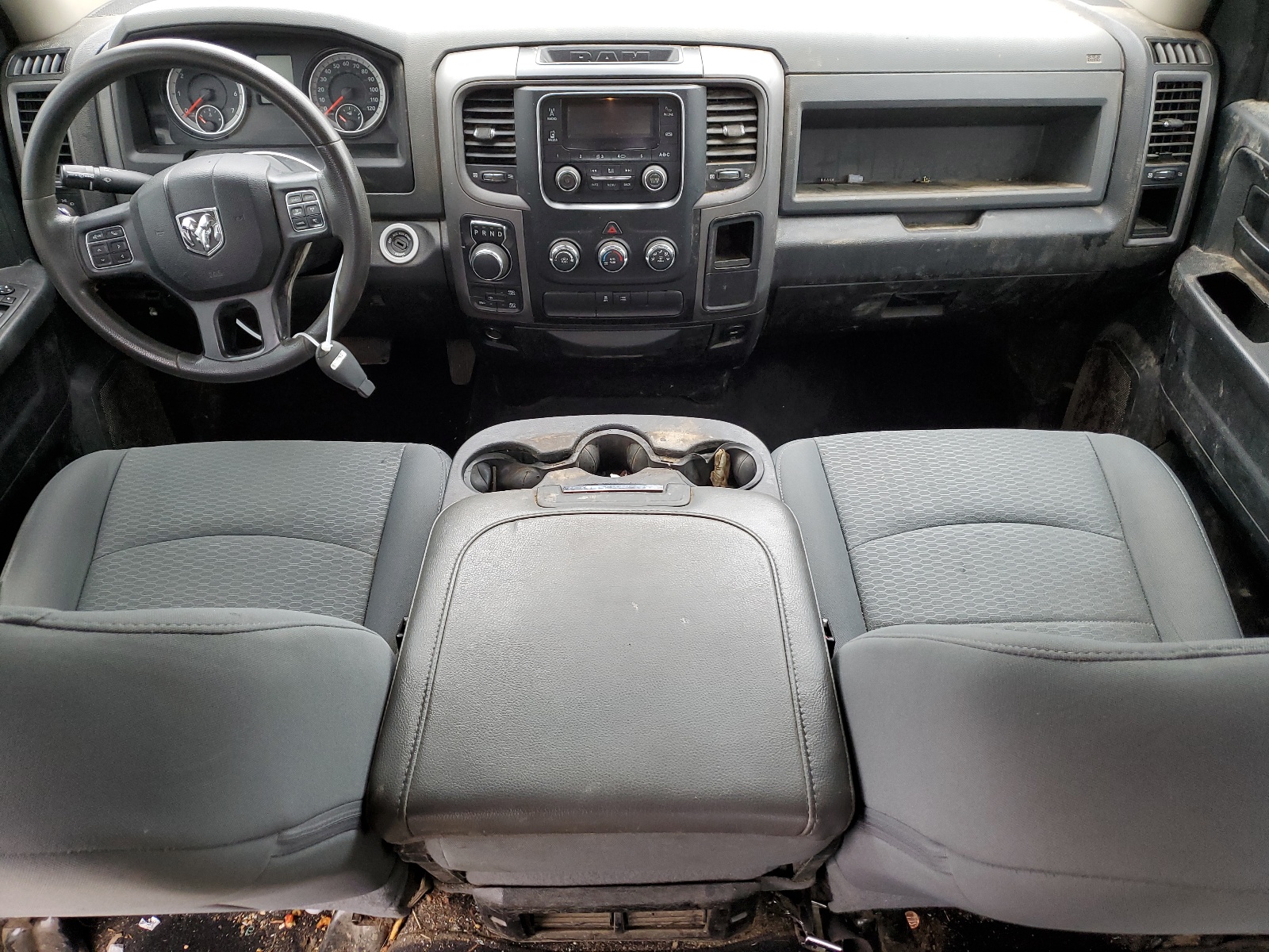 1C6RR7ST4JS186071 2018 Ram 1500 St