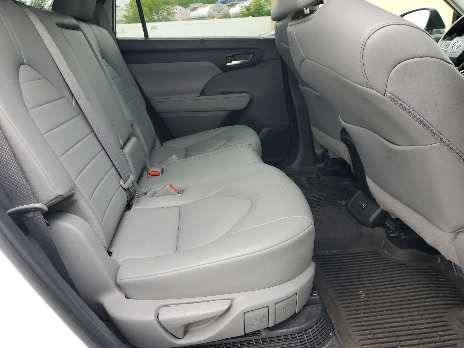 5TDHBRCH5NS552049 2022 Toyota Highlander Hybrid Xle