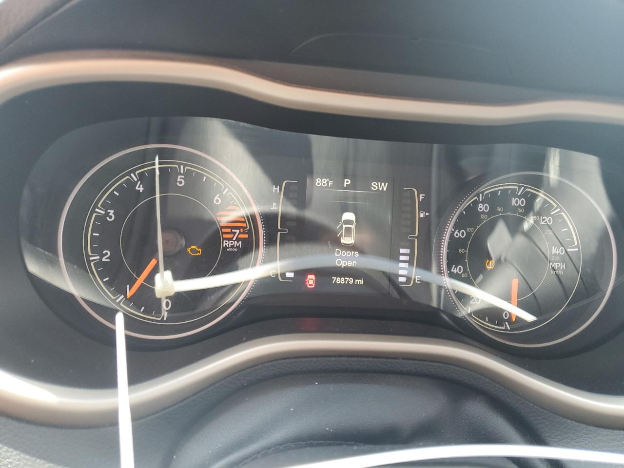 2017 Jeep Cherokee Latitude VIN: 1C4PJLCB4HW573132 Lot: 57261654