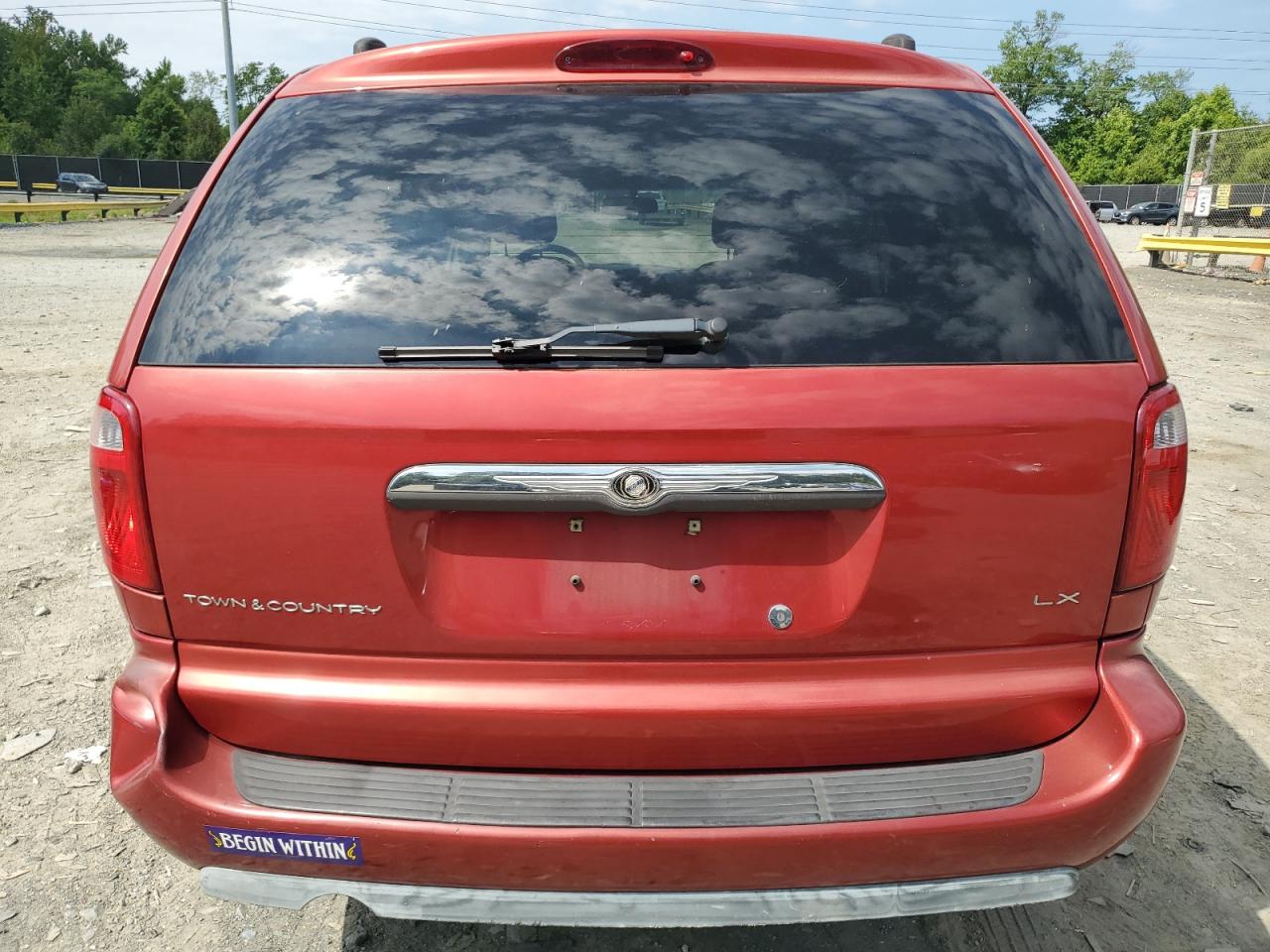 2005 Chrysler Town & Country Lx VIN: 2C4GP44RX5R110819 Lot: 61283804