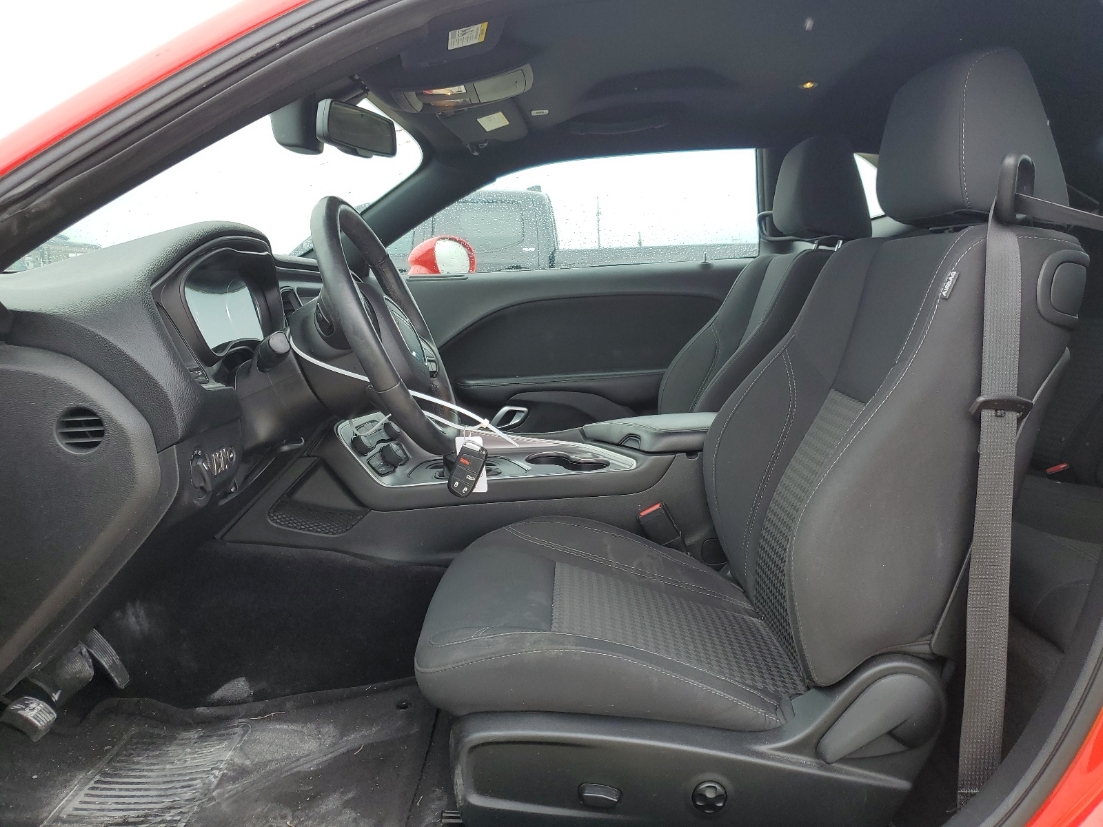 2C3CDZAG9KH525661 2019 Dodge Challenger Sxt