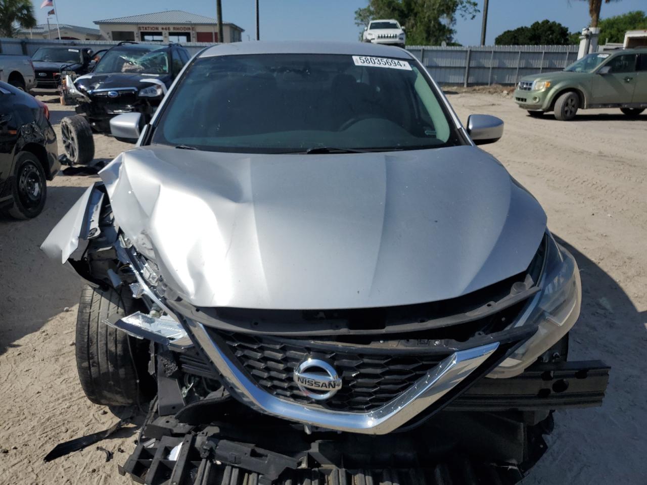 2017 Nissan Sentra - Image 5
