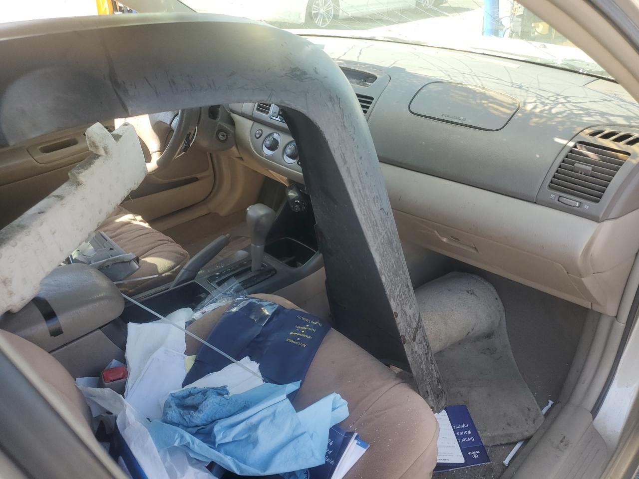 2004 Toyota Camry Le VIN: 4T1BF32K54U574384 Lot: 60956694