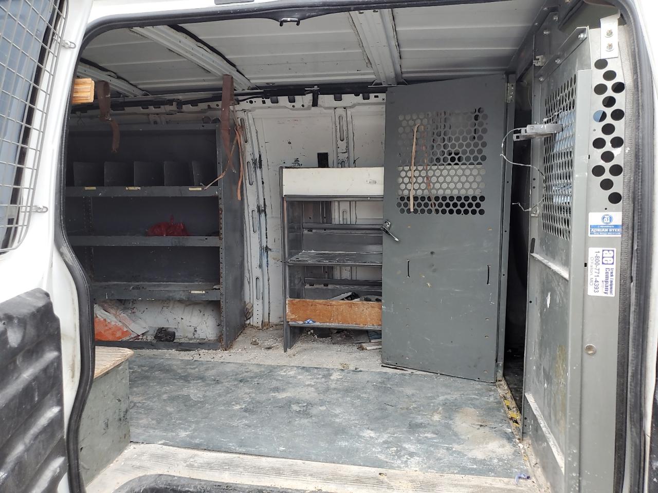 2006 GMC Savana - Image 11