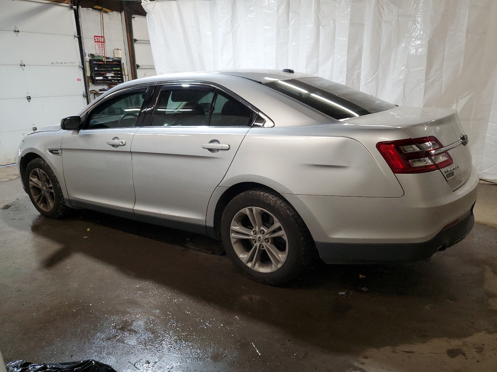 1FAHP2E83HG138147 2017 Ford Taurus Sel