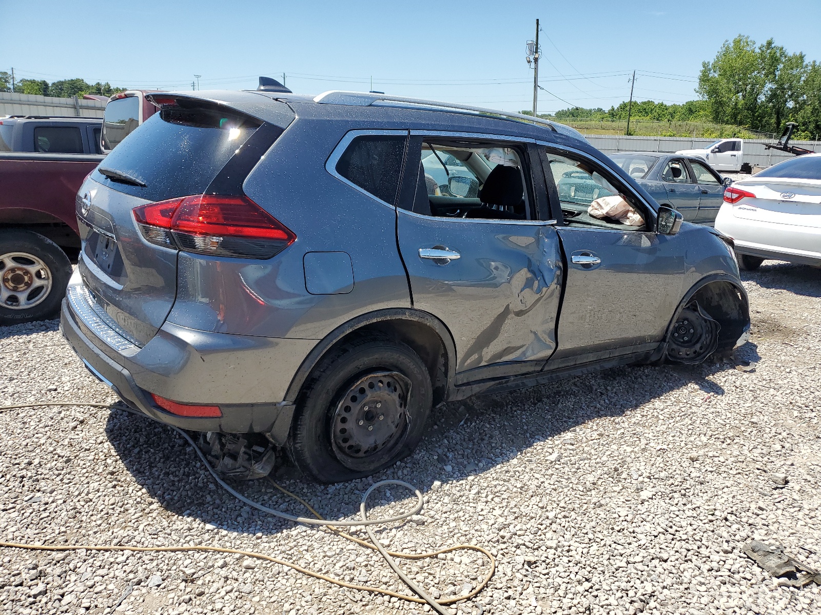 2017 Nissan Rogue Sv vin: 5N1AT2MN8HC846086