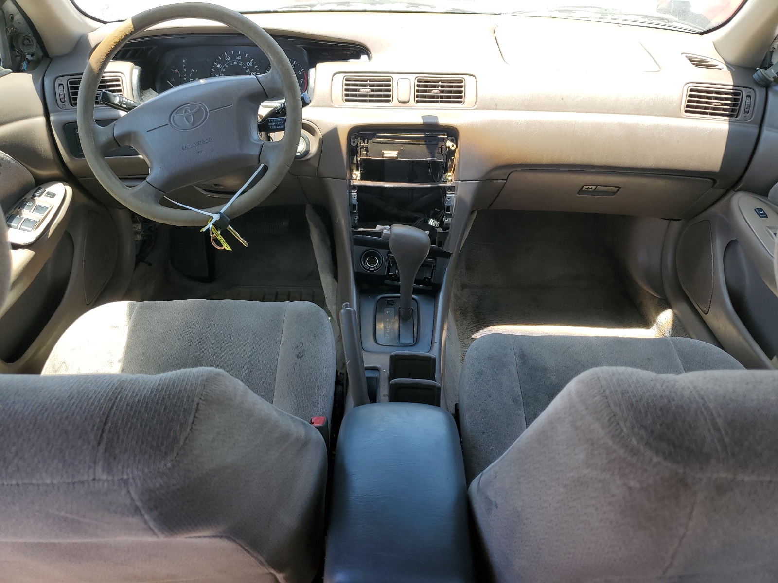 JT2BG22K2Y0528545 2000 Toyota Camry Ce