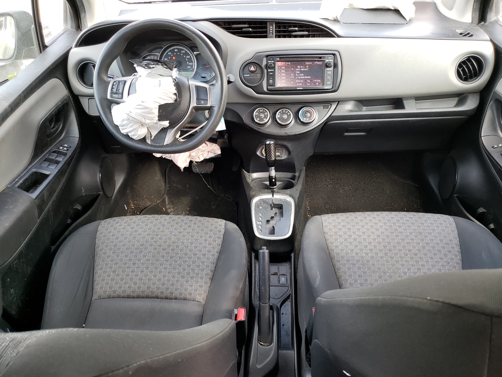 VNKKTUD31HA084578 2017 Toyota Yaris L