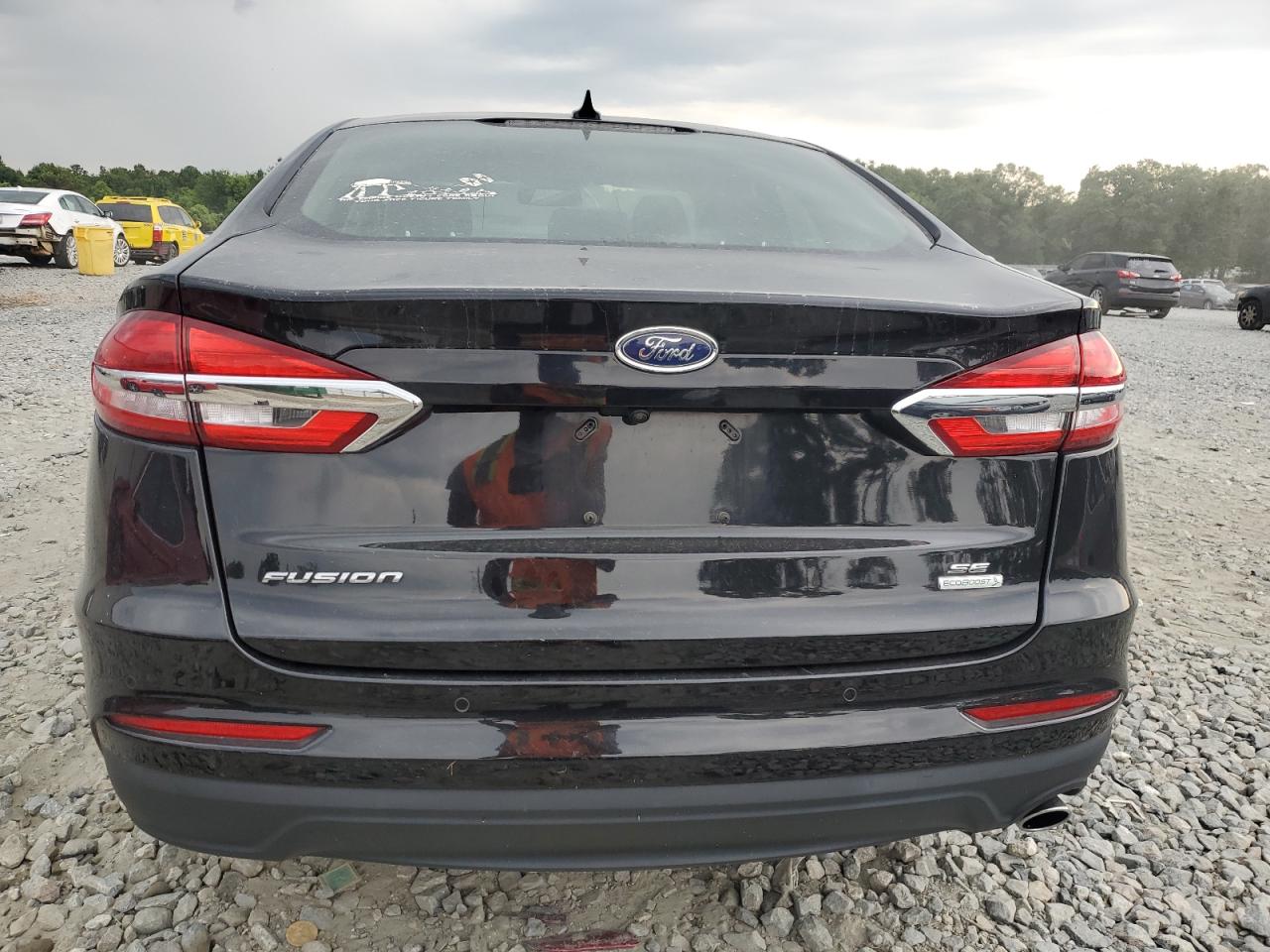 3FA6P0HD8KR230987 2019 Ford Fusion Se